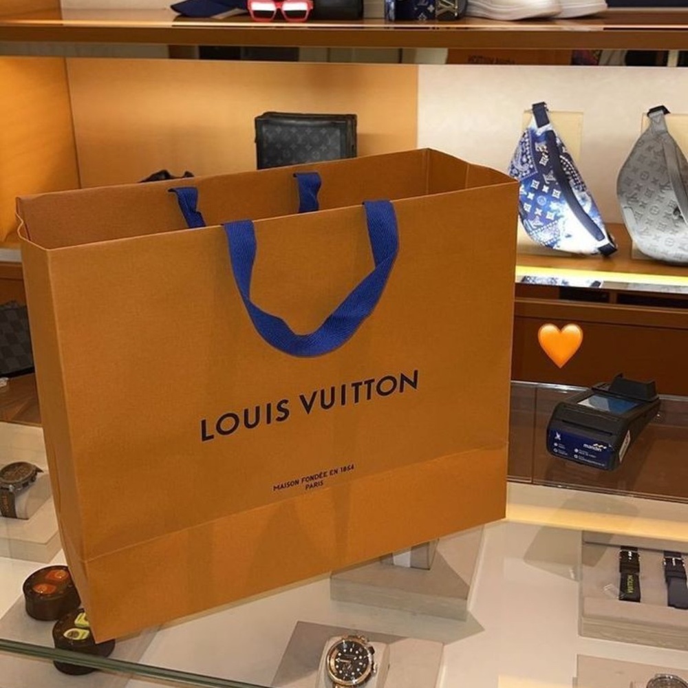 Lv shopping